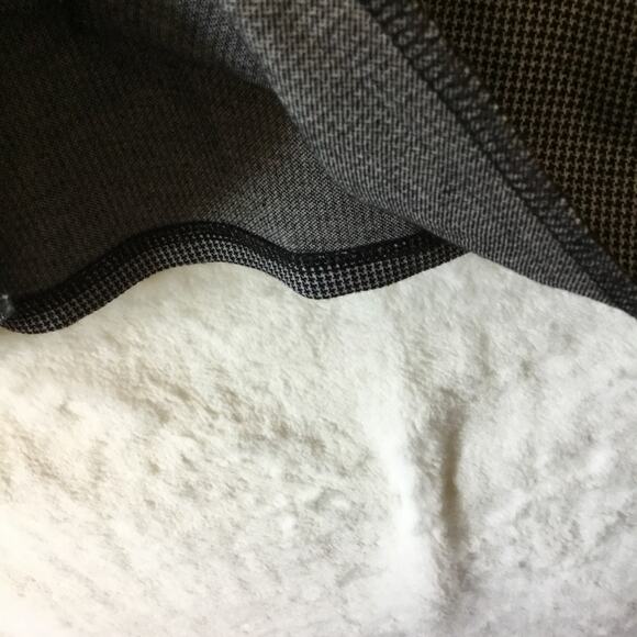 Ann Taylor Gray Short Sleeve V-Neck Top - Picture 12 of 12